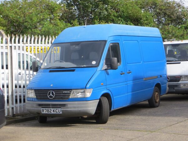 Mercedes-Benz Sprinter Workshop, Service and Repair Manual PDF (1997-2006)