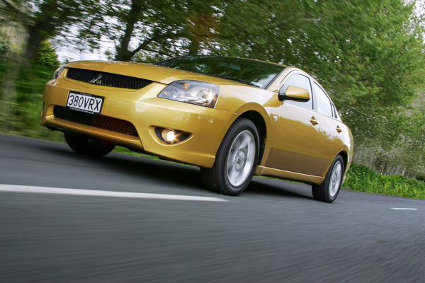 Mitsubishi 380 Workshop, Service and Repair Manual PDF (2005-2008)