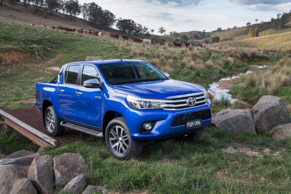 Toyota Hilux Workshop, Service and Repair Manual PDF (2015-2018)